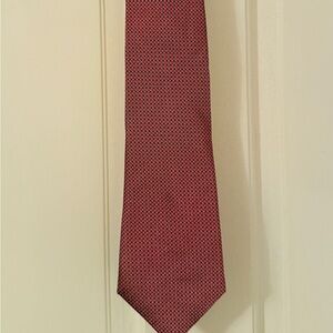 Elegant Maroon Geometric Men's Tie